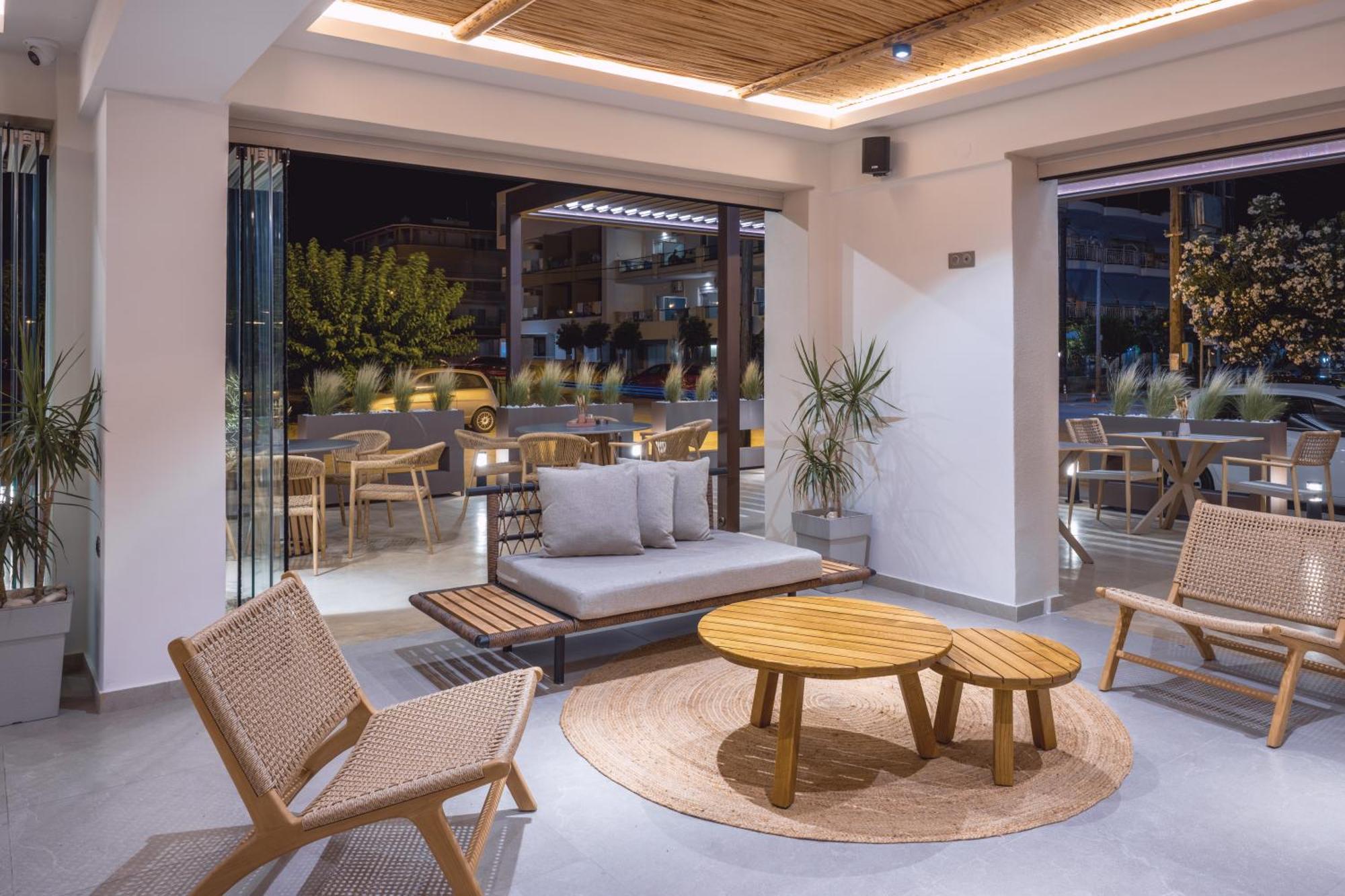Pantheon Sea View Aparthotel Néoi Póroi Ngoại thất bức ảnh