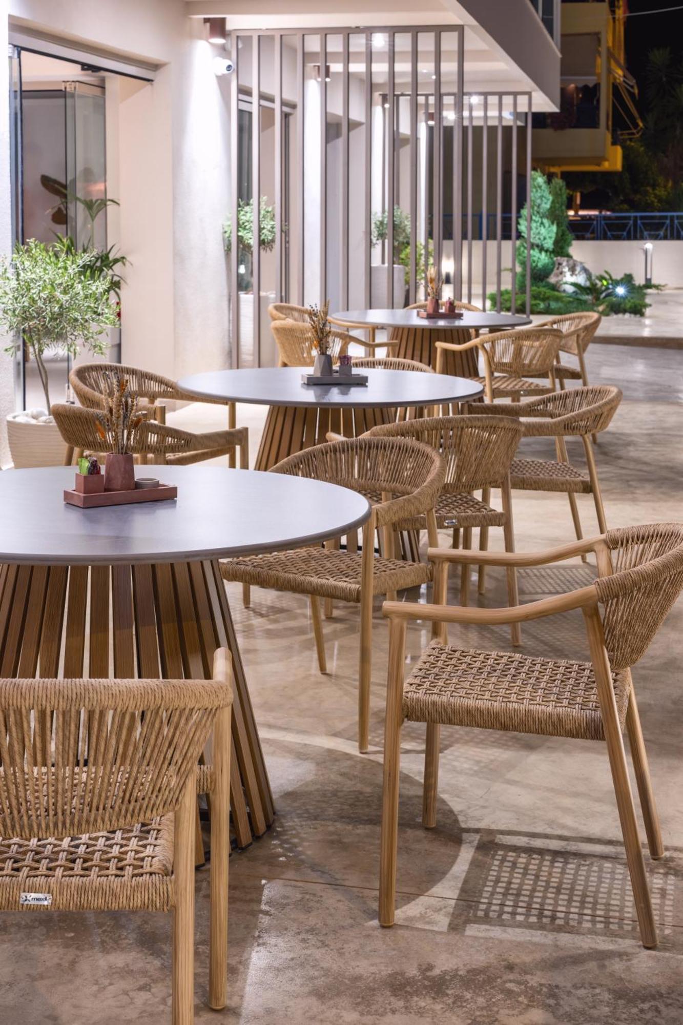 Pantheon Sea View Aparthotel Néoi Póroi Ngoại thất bức ảnh