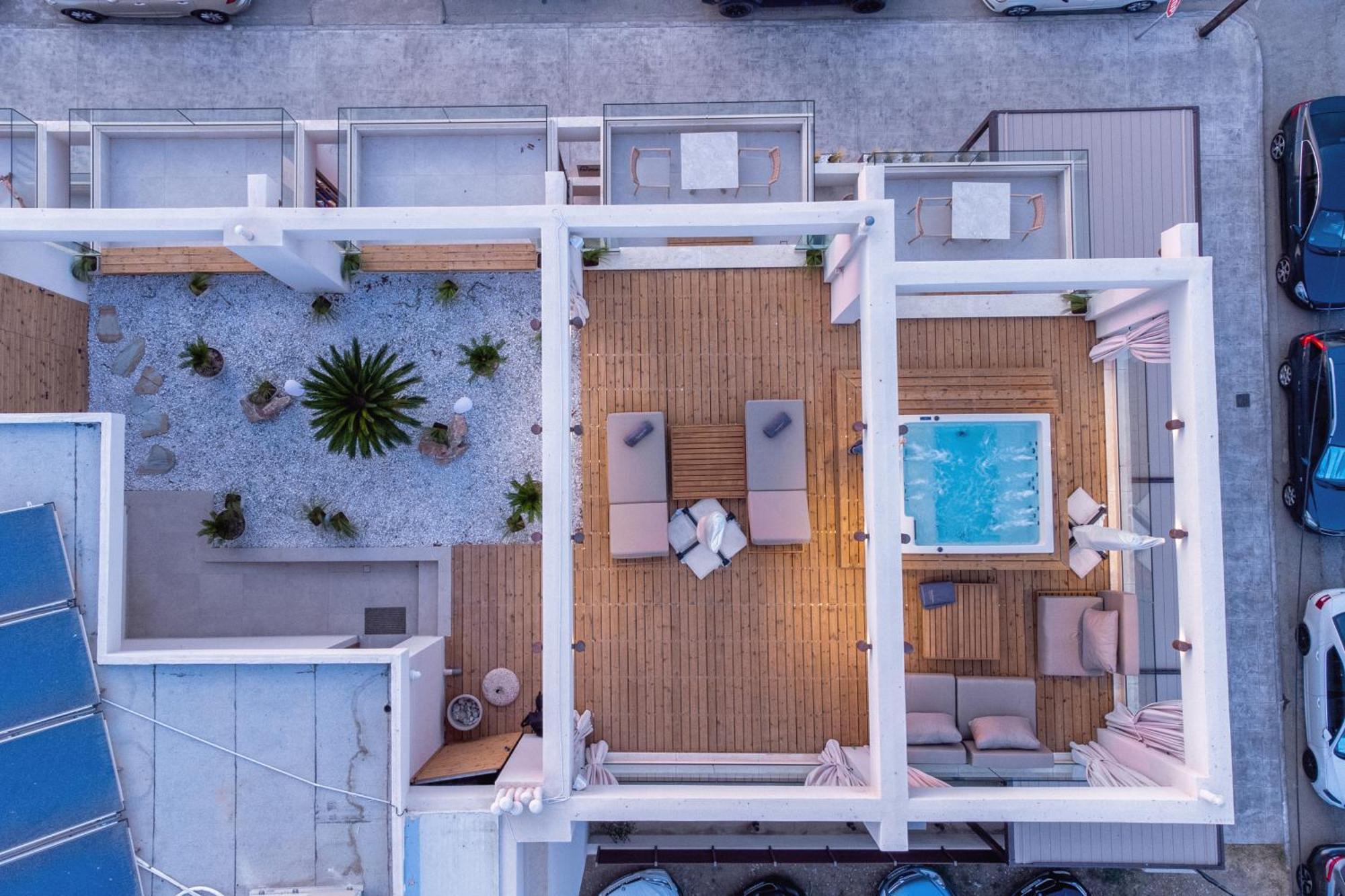 Pantheon Sea View Aparthotel Néoi Póroi Ngoại thất bức ảnh